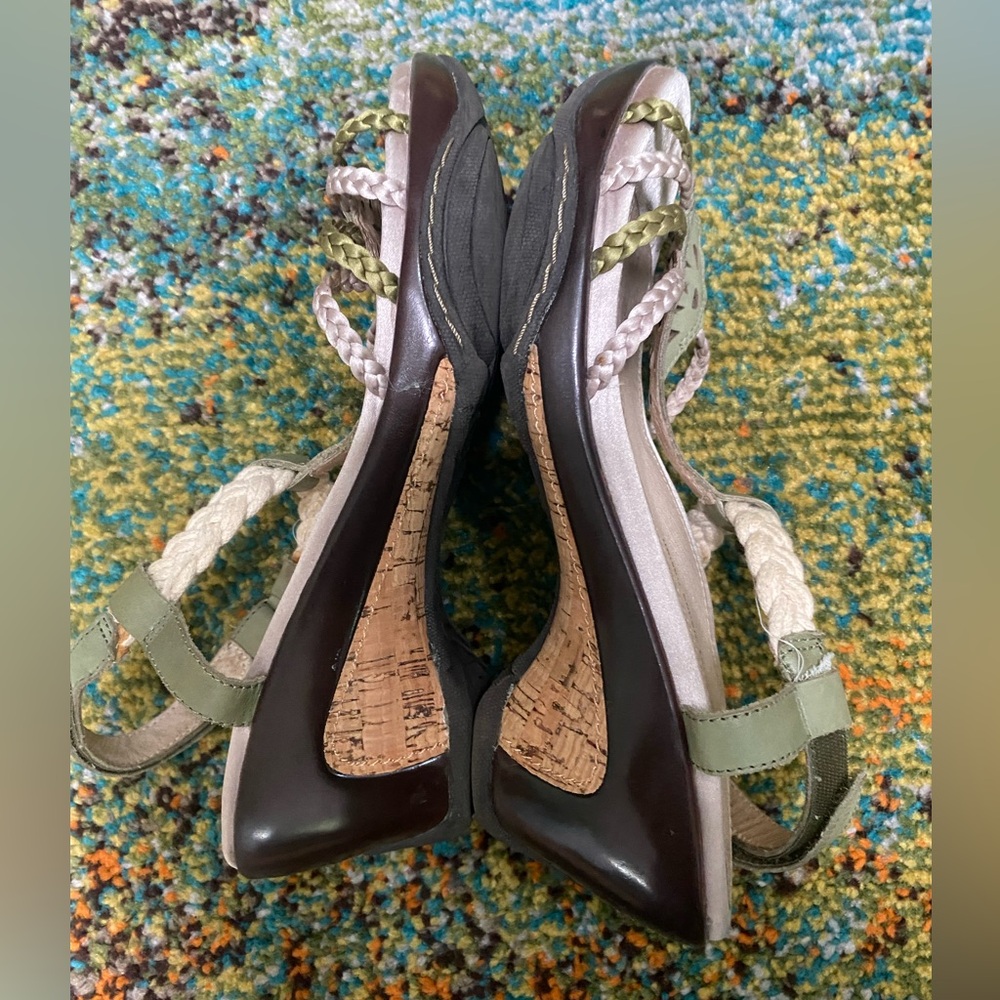 Jambu Sporty Petal Wedge Sandals. - Picture 3 of 9